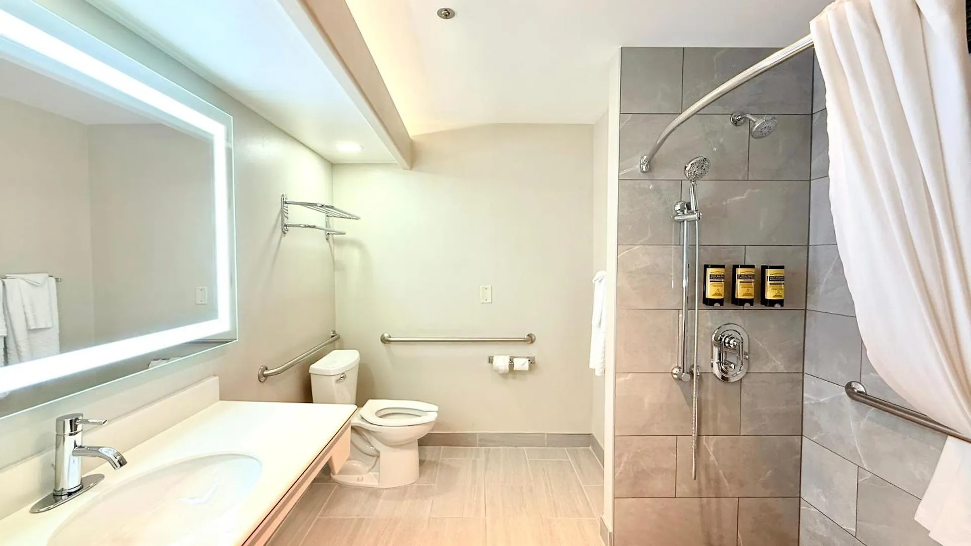 Best Western Plus Suites Hotel - Los Angeles Lax Airport Inglewood 3*,