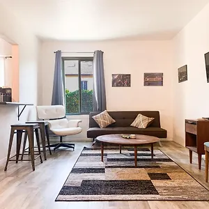 Just Renovated 1 Bed, 1 Bath Near Lax Stadium Forum Holiday home