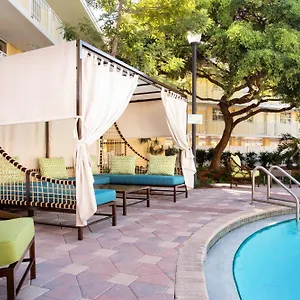 Hotel Fairfield & By Marriott ***