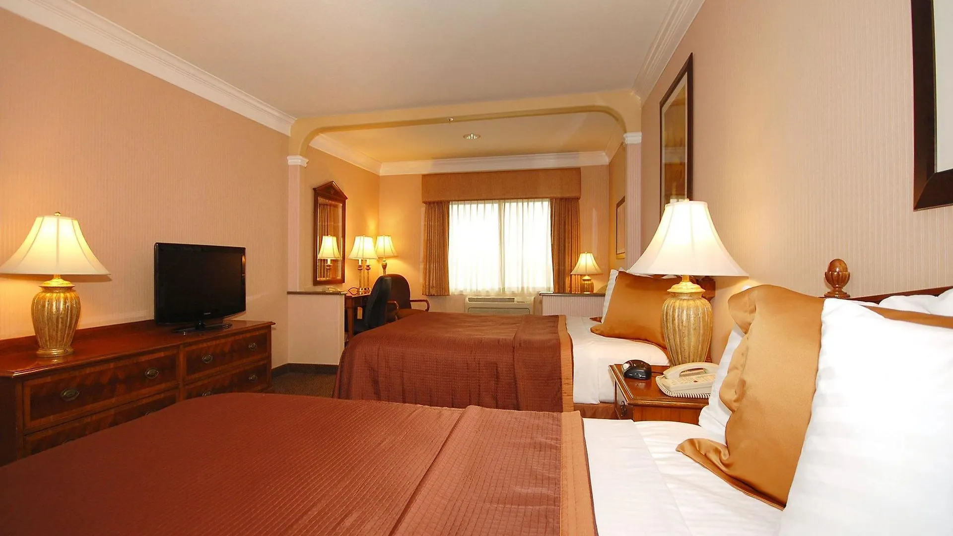 Best Western Plus Suites Hotel - Los Angeles LAX Airport Inglewood